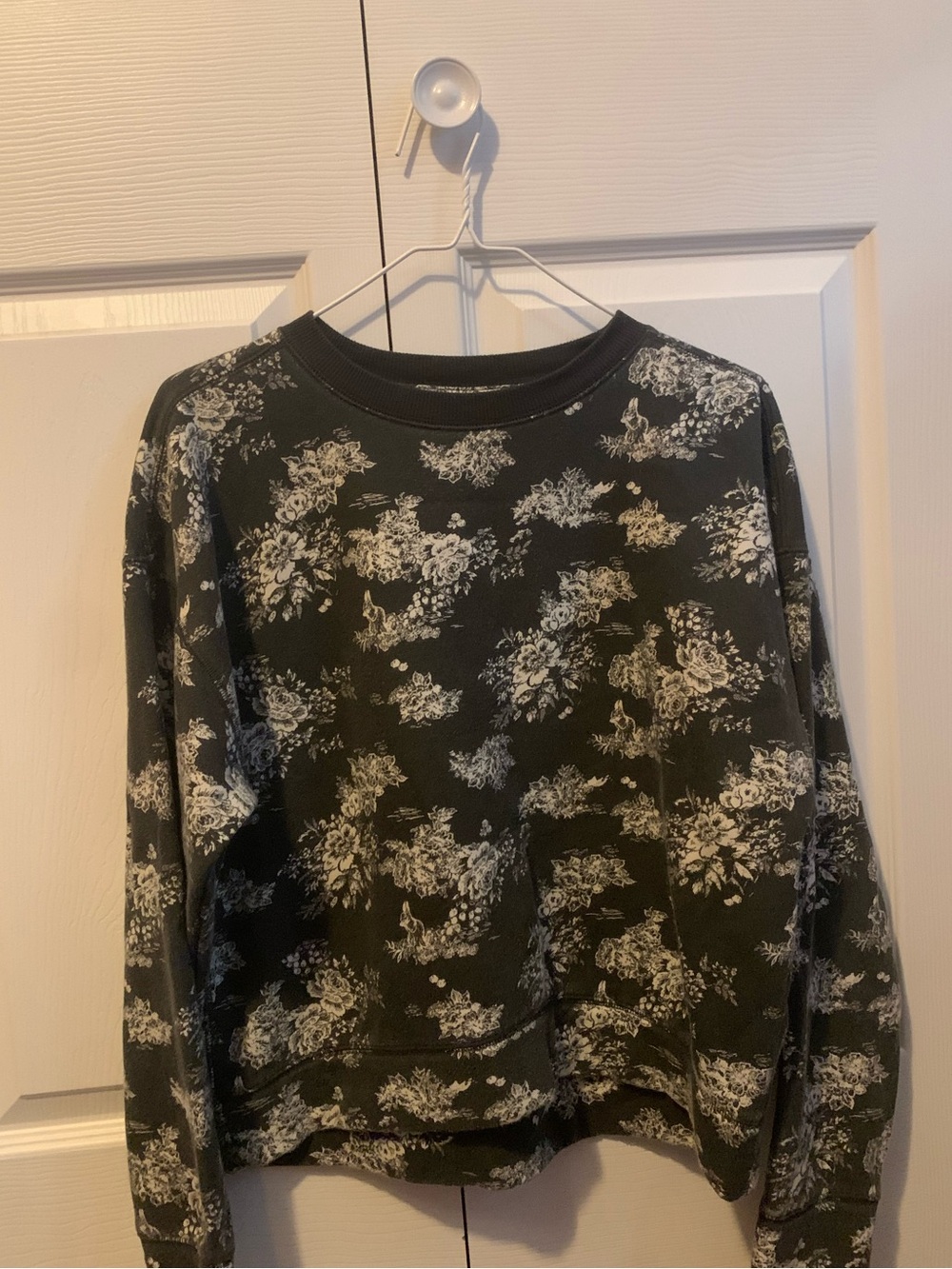 Universal Thread Black Crewneck Sweater with White Floral Print